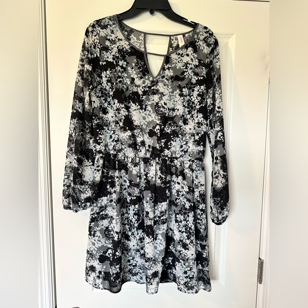 Floral Black and Gray Long Sleeve Dress